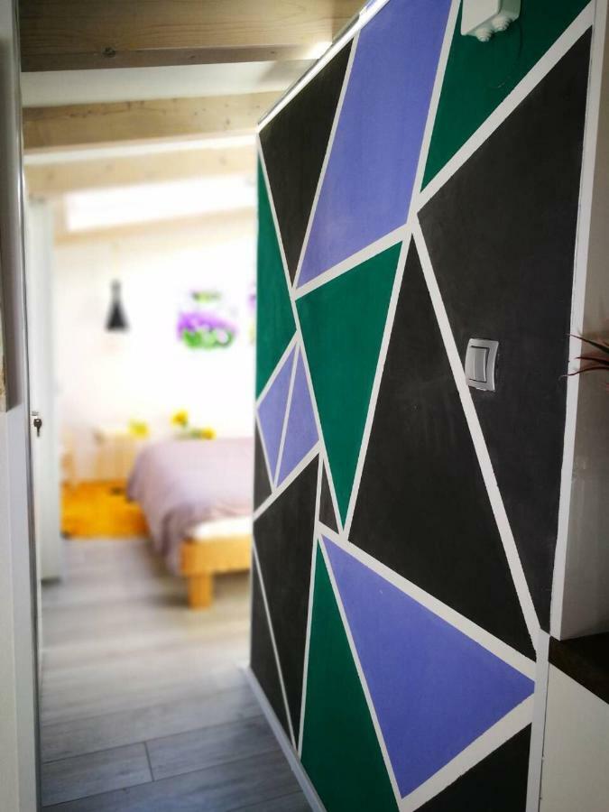 Cres Art Studio Kuning Apartment Buitenkant foto